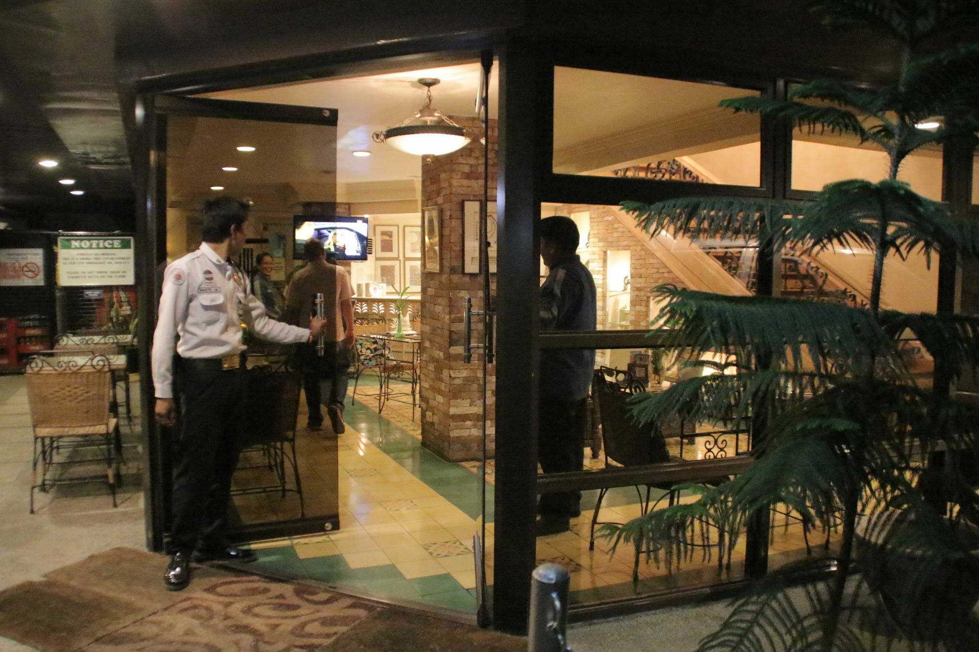 罗萨斯总统酒店 罗哈斯城 外观 照片